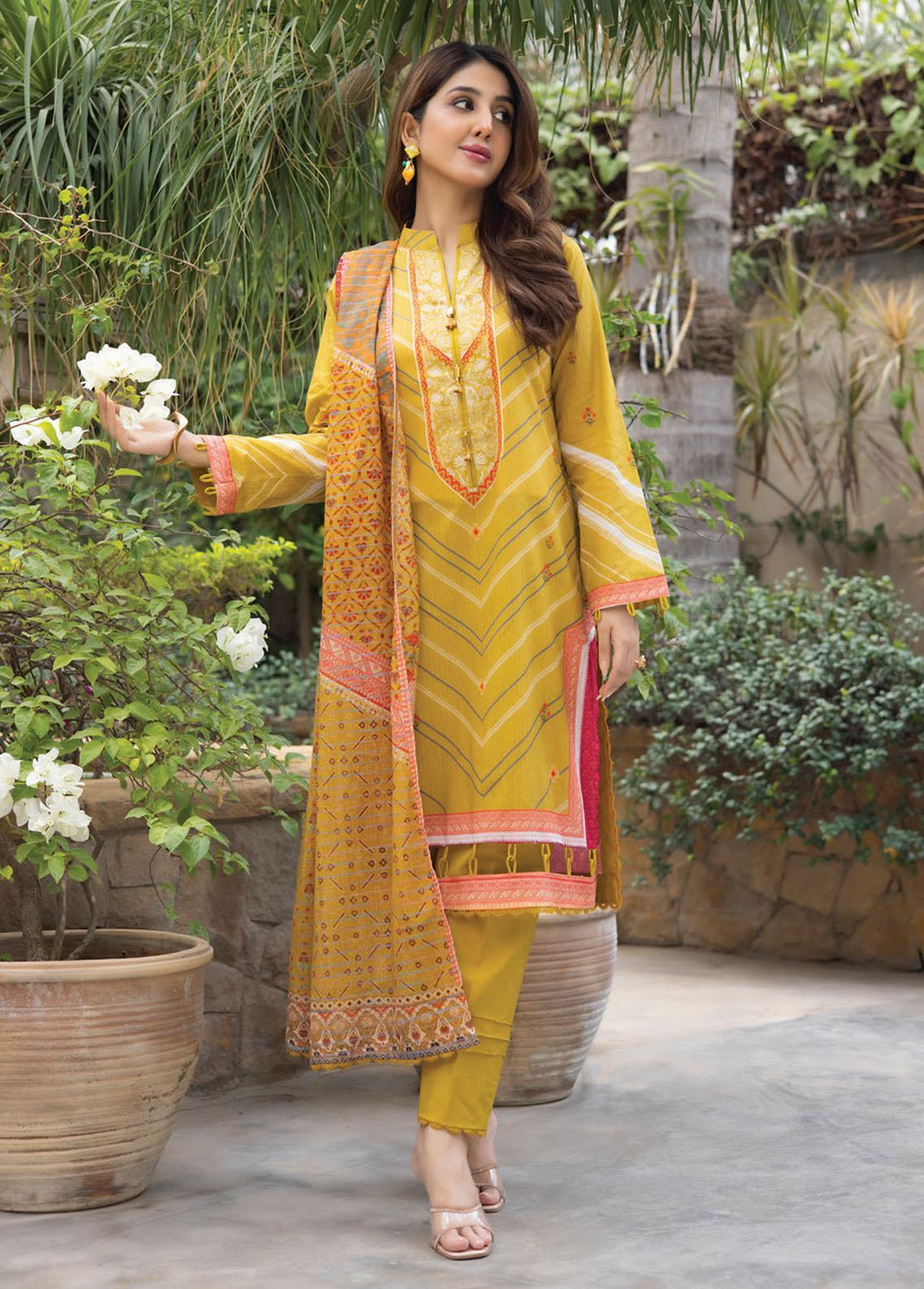 Salina Zari By Regalia Textiles Printed Lawn Suits Unstitched 3 Piece RGT23-S9 9 - Summer Collection