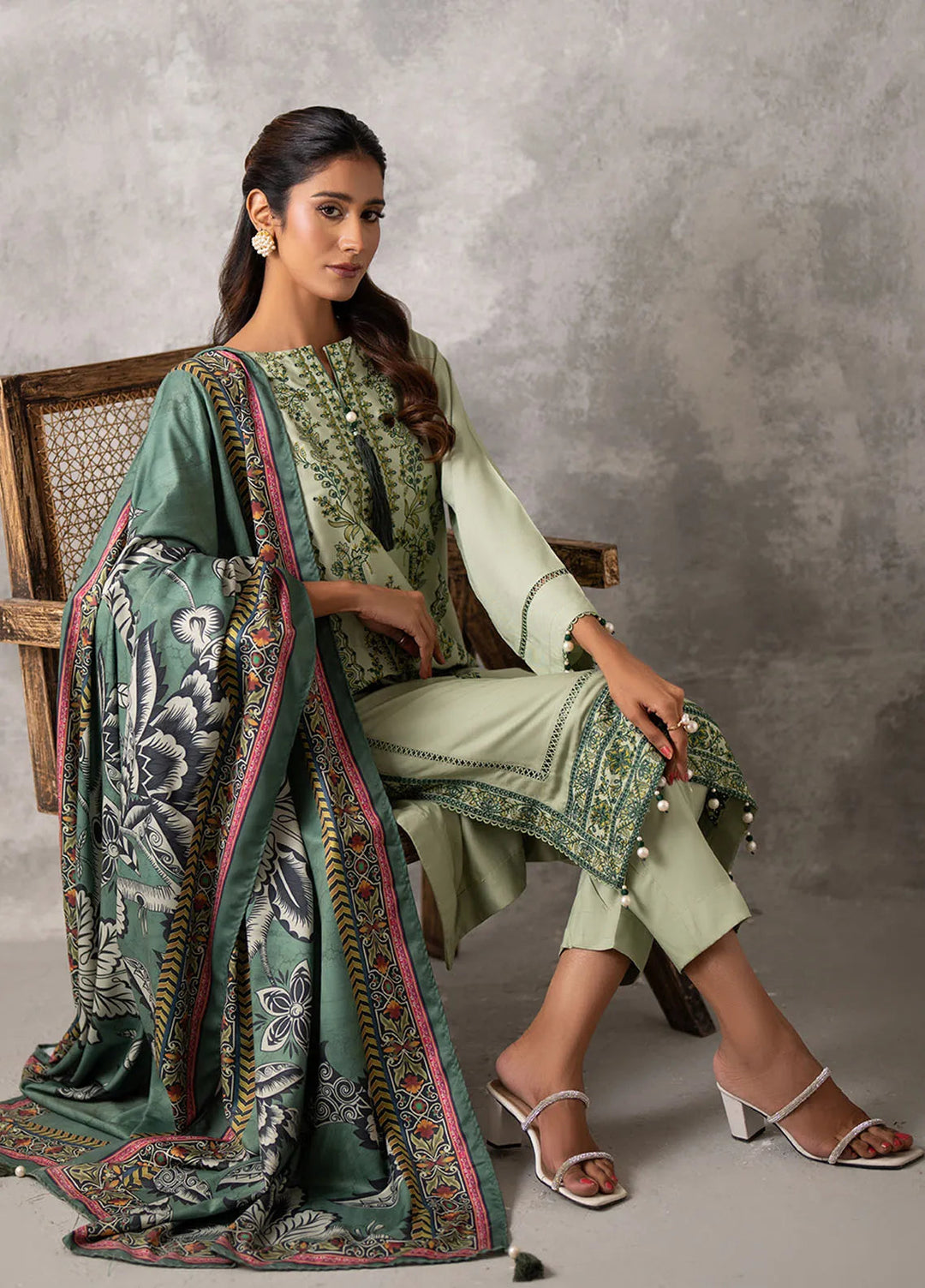 Salitex Embroidered Cottel Suits Unstitched 3 Piece SUNW6MI041UT - Winter Collection