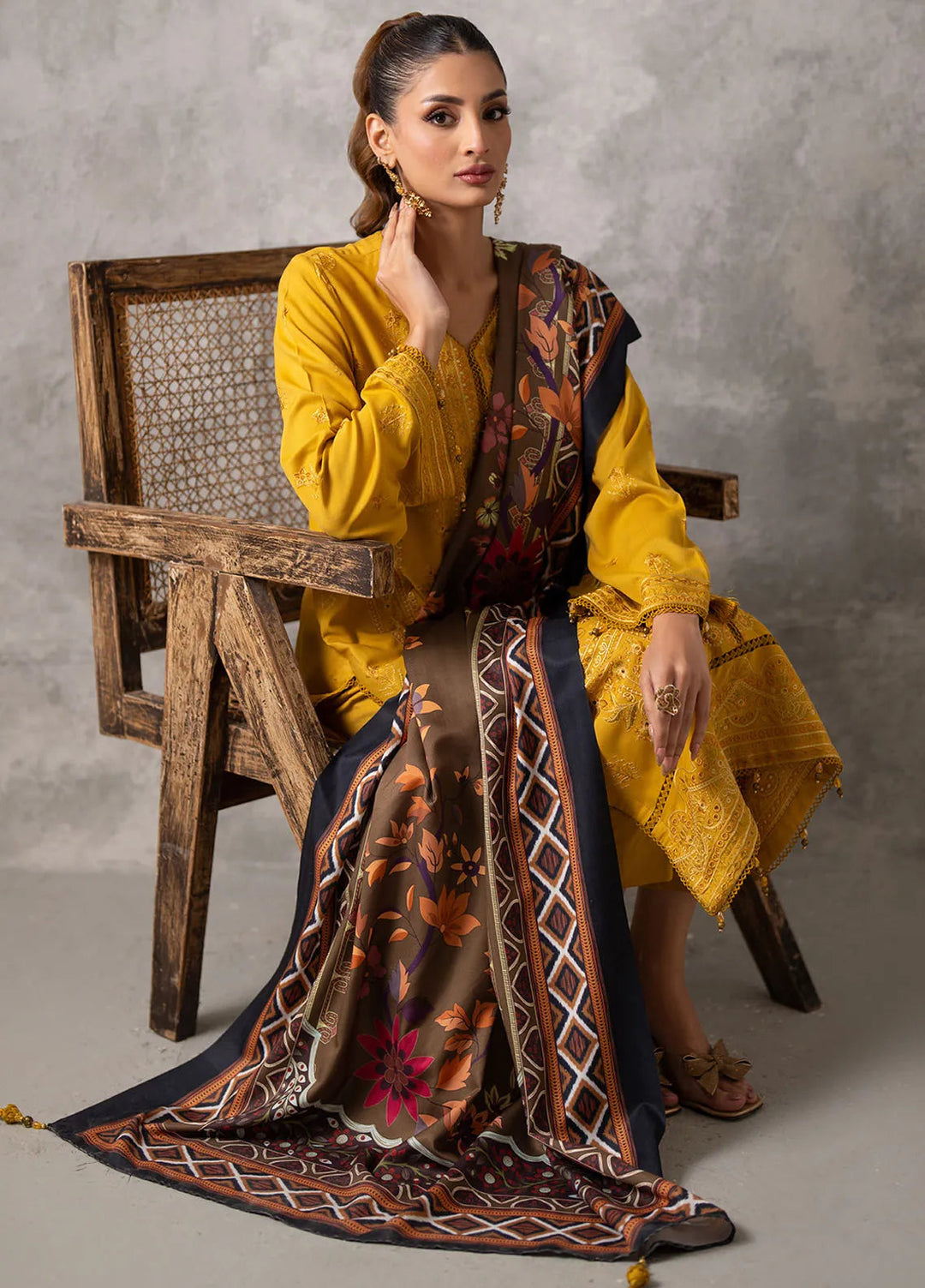 Salitex Embroidered Cottel Suits Unstitched 3 Piece SUNW6MI044UT - Winter Collection