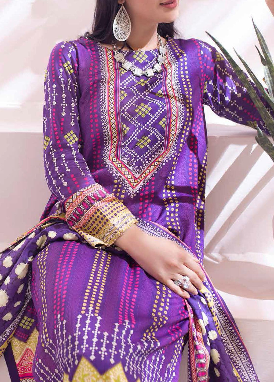 Inaya By Salitex Printed Lawn Suits Unstitched 3 Piece ST22I IP-00092B - Summer Collection