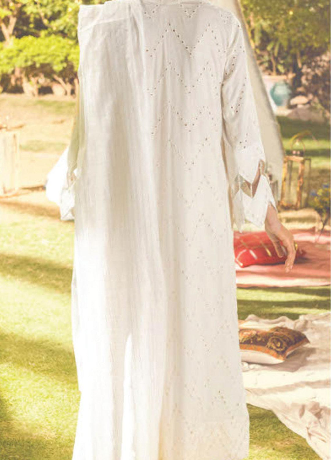 Salitex Embroidered Lawn Suits Unstitched 3 Piece ST22NEK R00002 - Summer Collection