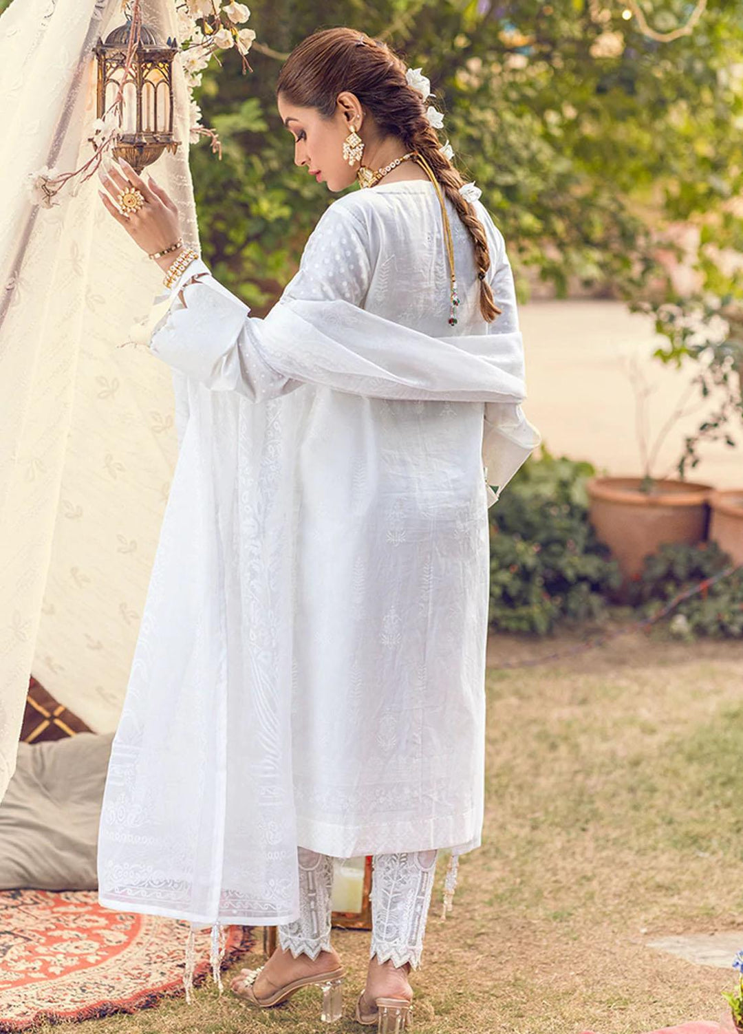 Salitex Embroidered Lawn Suits Unstitched 3 Piece ST22NEK R00004 - Summer Collection
