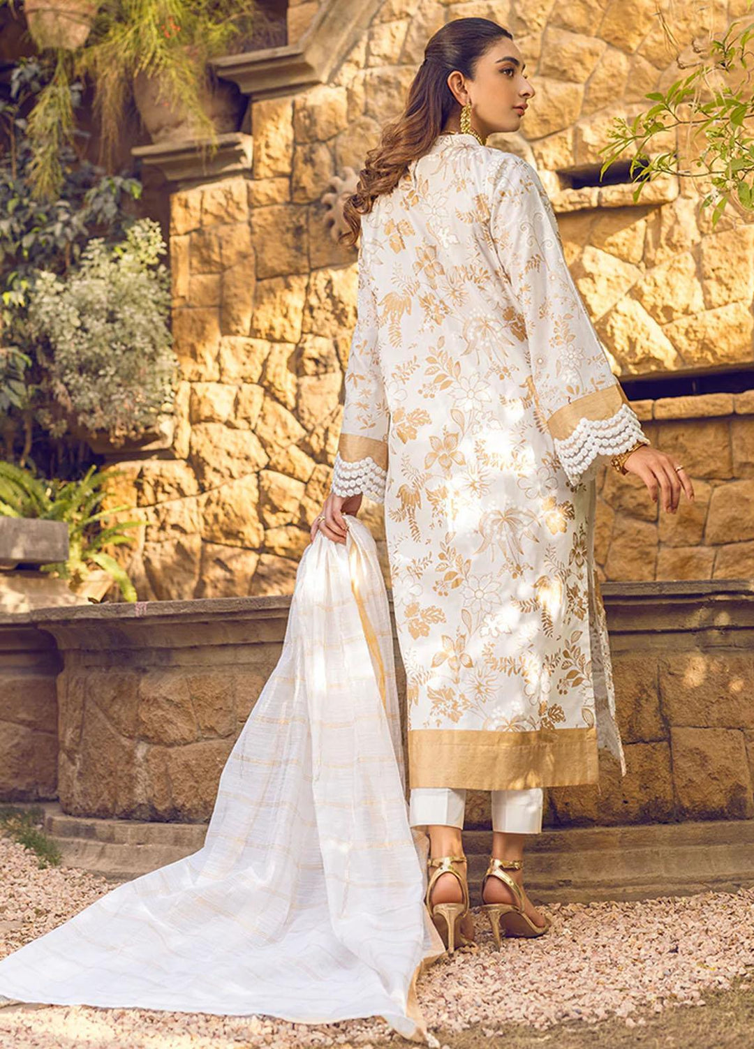 Salitex Embroidered Lawn Suits Unstitched 3 Piece ST22NEK R00007 - Summer Collection