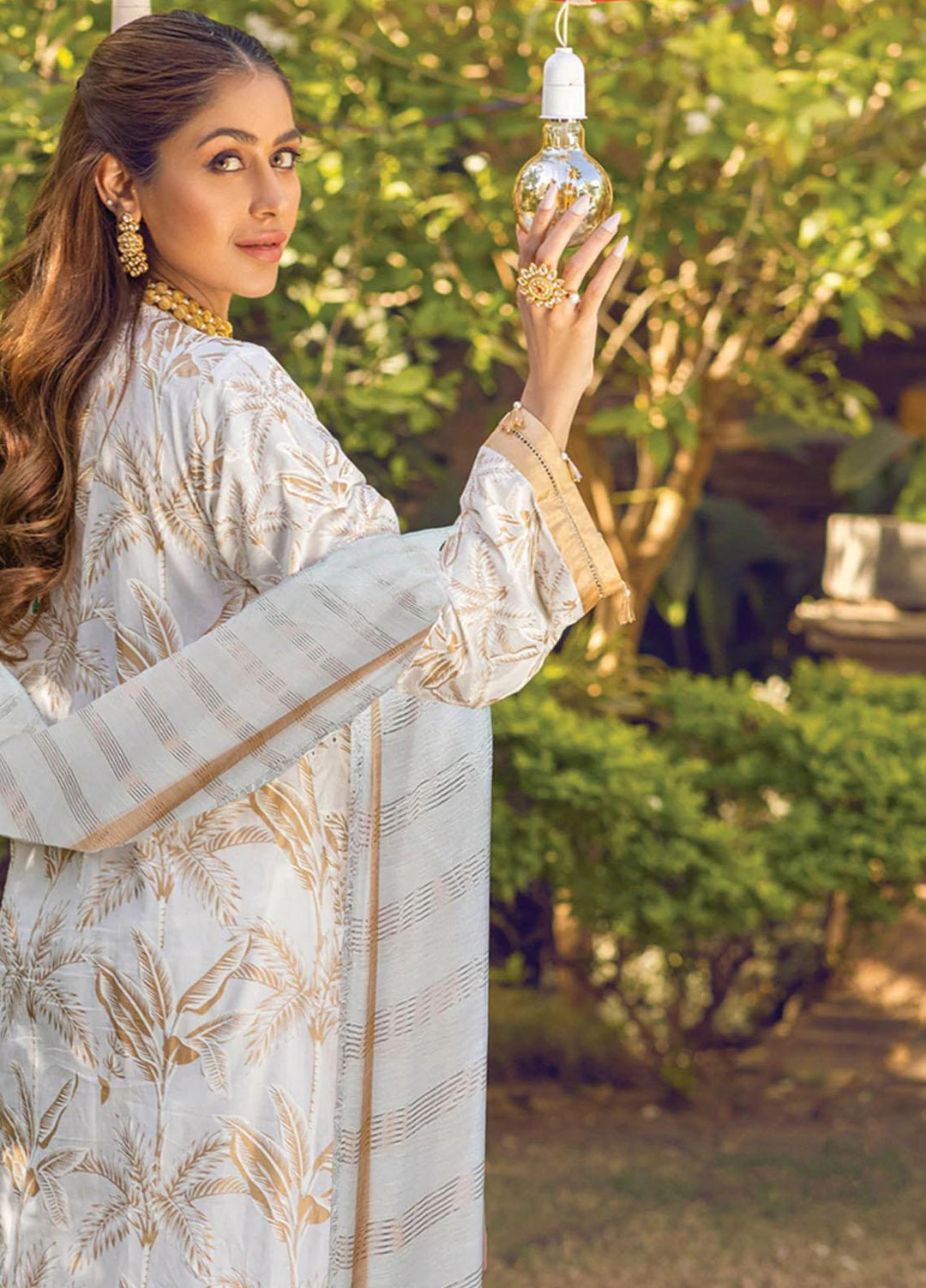 Salitex Embroidered Lawn Suits Unstitched 3 Piece ST22NEK R00012 - Summer Collection