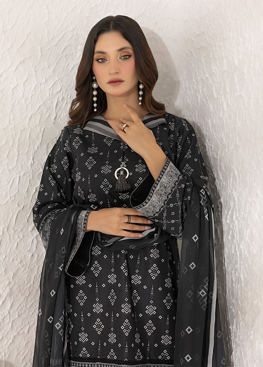 Salitex Printed Lawn Silk Suits Unstitched 3 Piece SUNS7ASI282UT - Summer Collection