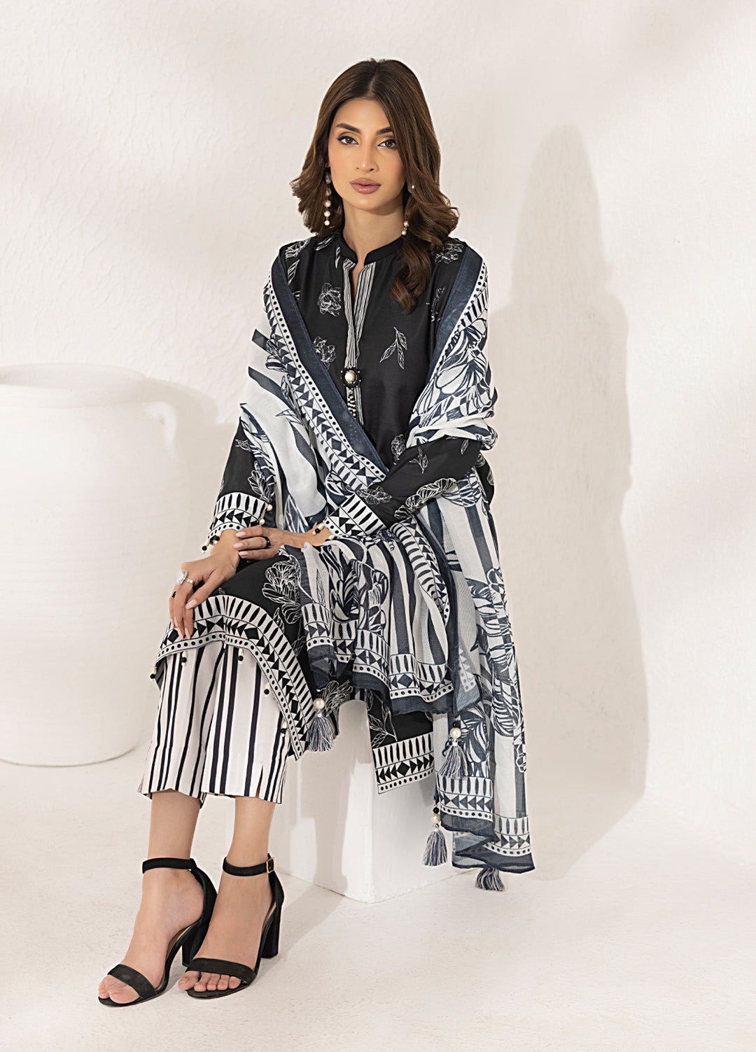 Salitex Printed Lawn Silk Suits Unstitched 3 Piece SUNS7ASI286UT - Summer Collection