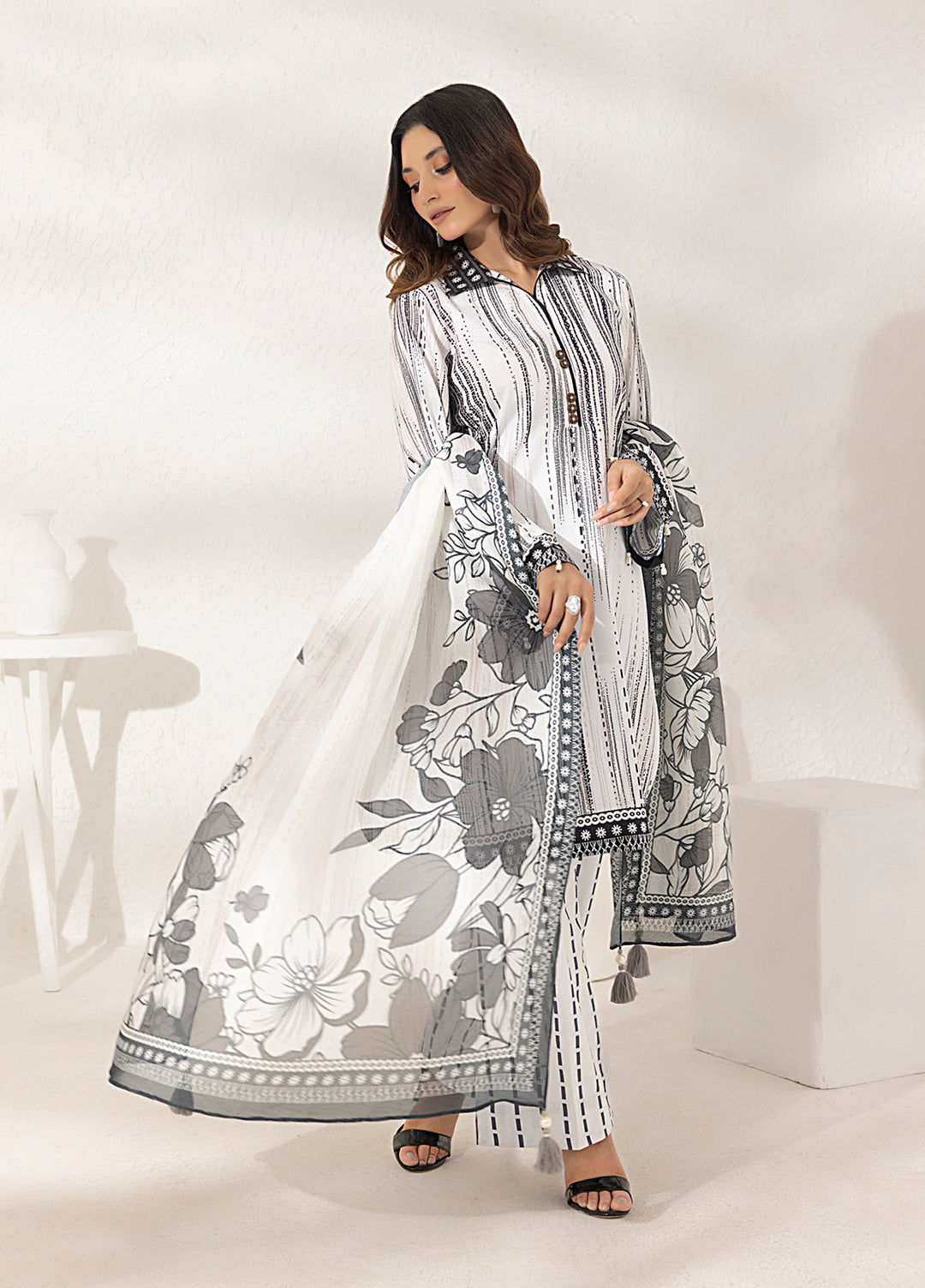 Salitex Printed Lawn Silk Suits Unstitched 3 Piece SUNS7ASI289UT - Summer Collection