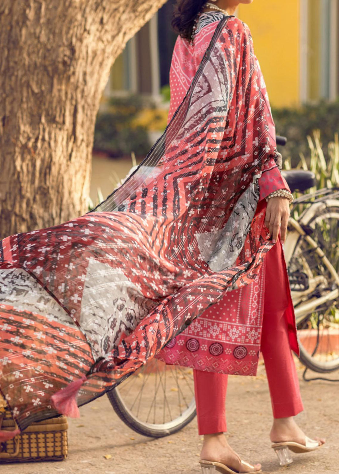 Zure By Salitex Embroidered Lawn Suits Unstitched 3 Piece ST22L WK-01034BUT - Summer Collection