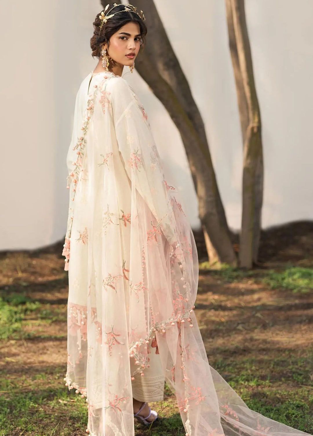 Sana Safinaz Embroidered Lawn Suits Unstitched 3 Piece SS24UL 3B - Luxury Collection