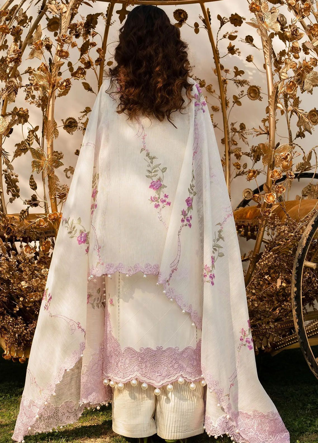 Sana Safinaz Embroidered Lawn Suits Unstitched 3 Piece SS24UL 4B - Luxury Collection