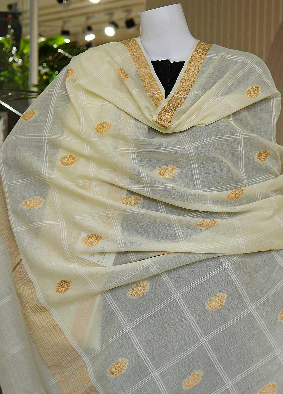 Sanaulla Exclusive Range  Cotton Embroidered Chaddar D-10 Multi9 - Cotton Multani Chaddars