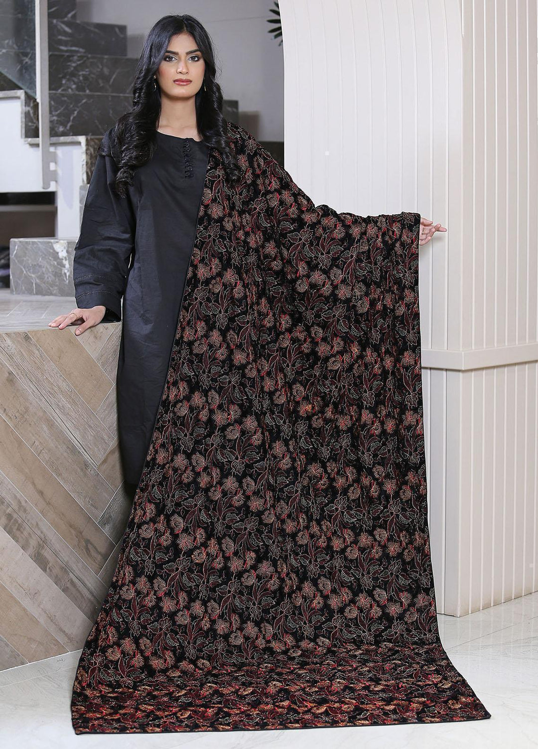 Sanaulla Exclusive Range  Pashmina  Velvet D No S-53 KPS-60 Black - Women Shawls