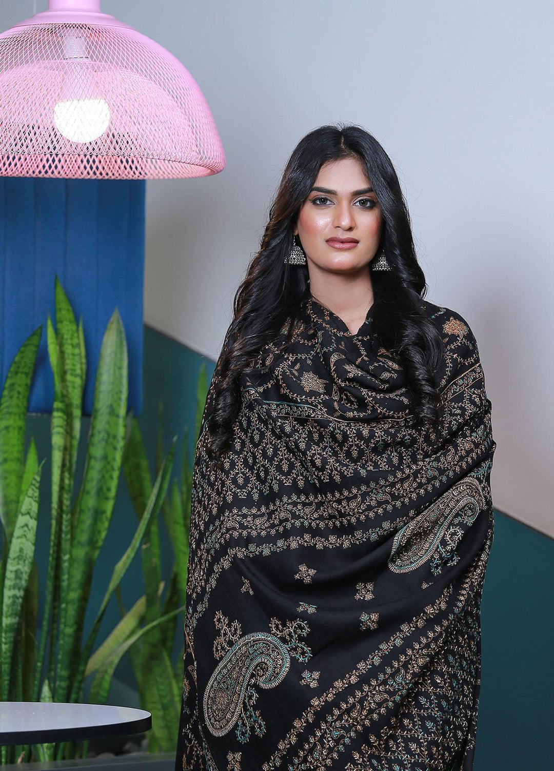 Sanaulla Exclusive Range  Pashmina  Mama D-31 Black - Women Shawls