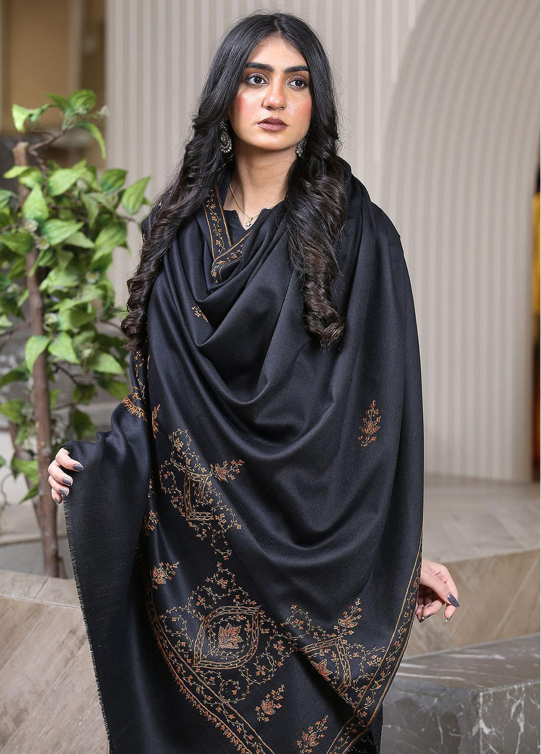 Sanaulla Exclusive Range  Pashmina  Mama D-42 Black 01 - Women Shawls