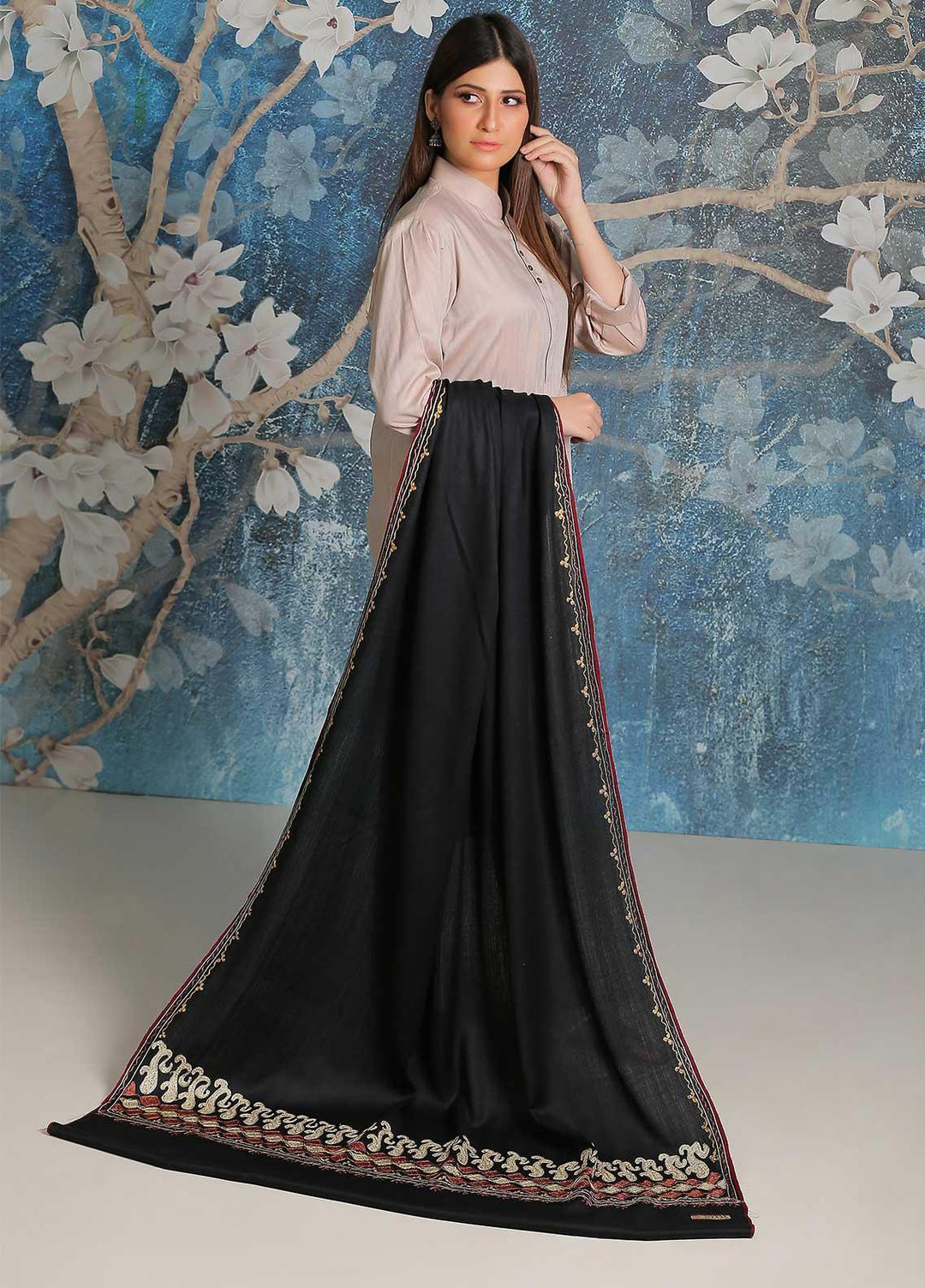 Sanaulla Exclusive Range Embroidered Pashmina  Shawl SU21PP MIR-23 Black 3 - Pure Pashmina Shawls