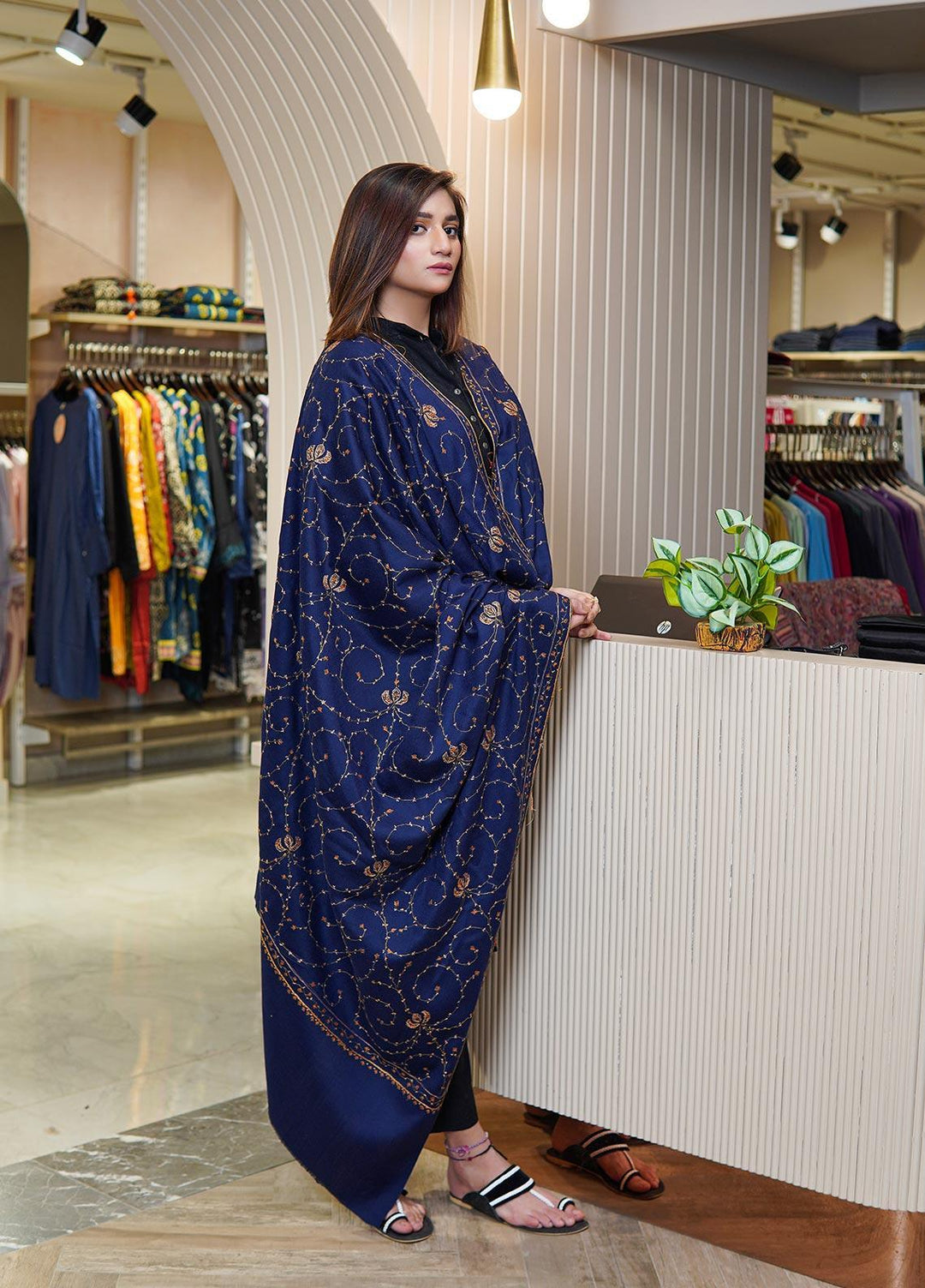 Sanaulla Exclusive Range  Pashmina  Shawls MAMA-17 Blue-3 - Pashmina Shawls