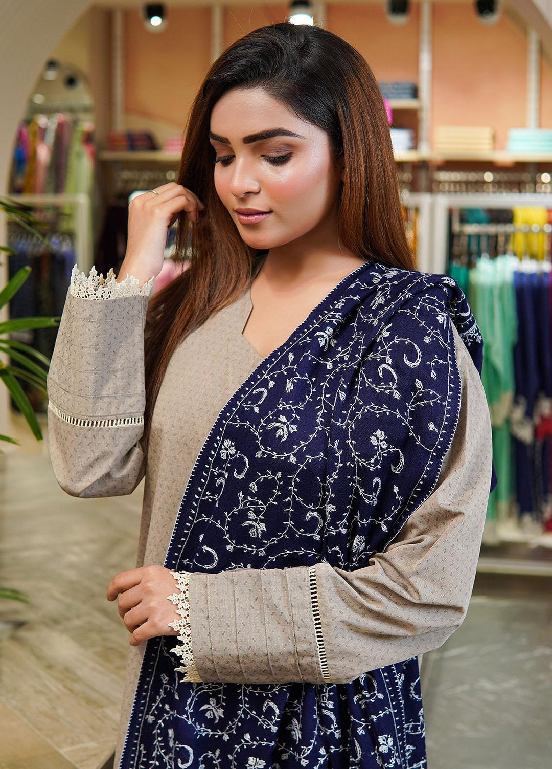 Sanaulla Exclusive Range  Pashmina  Shawls MAMA-47 Blue-2 - Pashmina Shawls