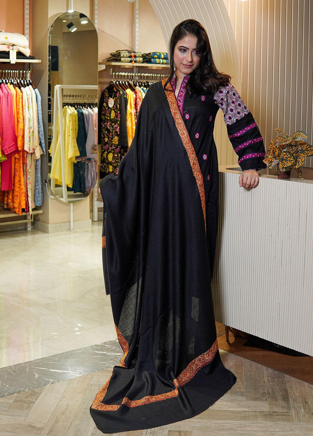 Sanaulla Exclusive Range  Pashmina  Shawls MAMA-16 Black-4 - Pashmina Shawls