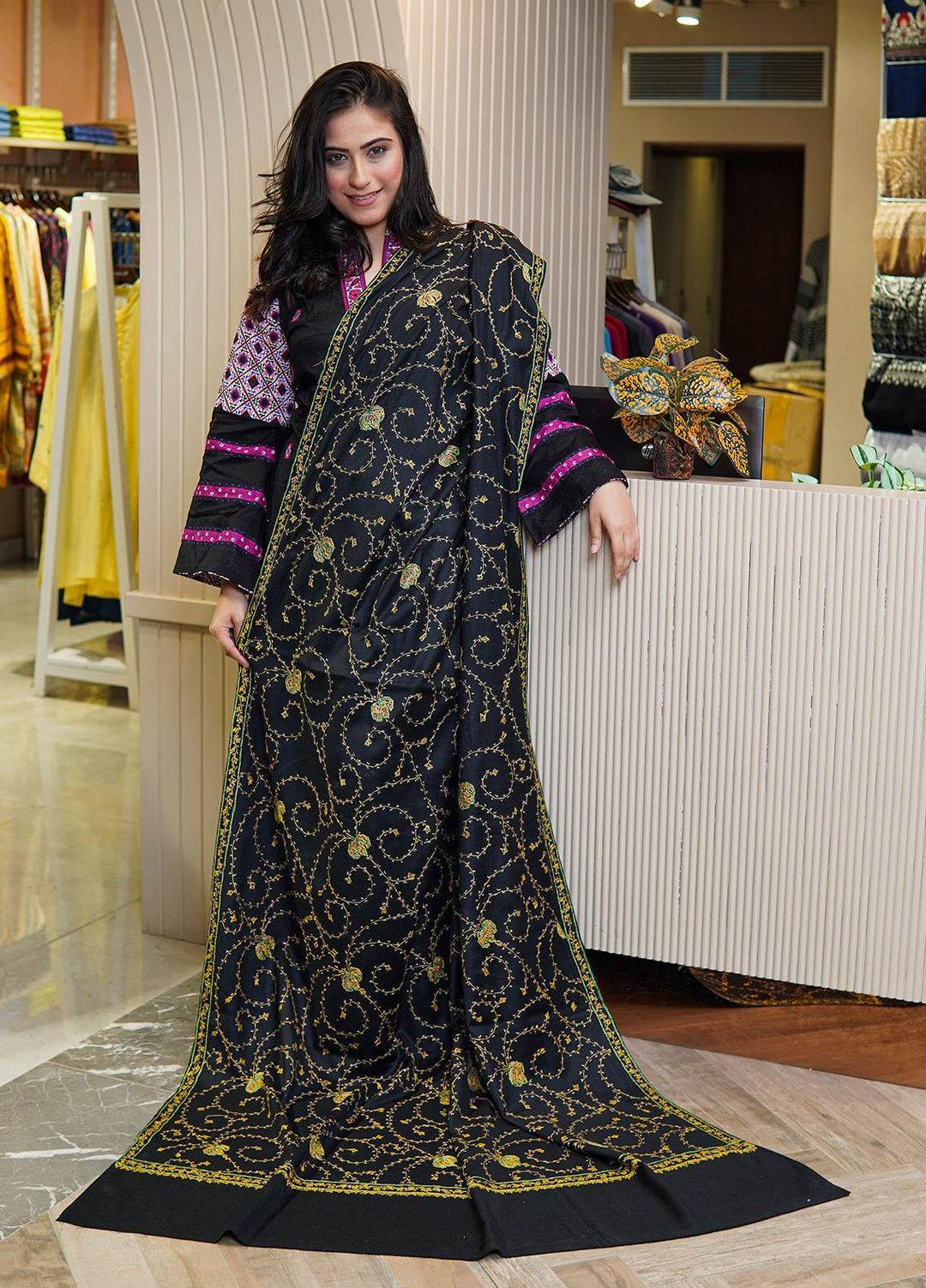 Sanaulla Exclusive Range  Pashmina  Shawls MAMA-17 Black-3 - Pashmina Shawls