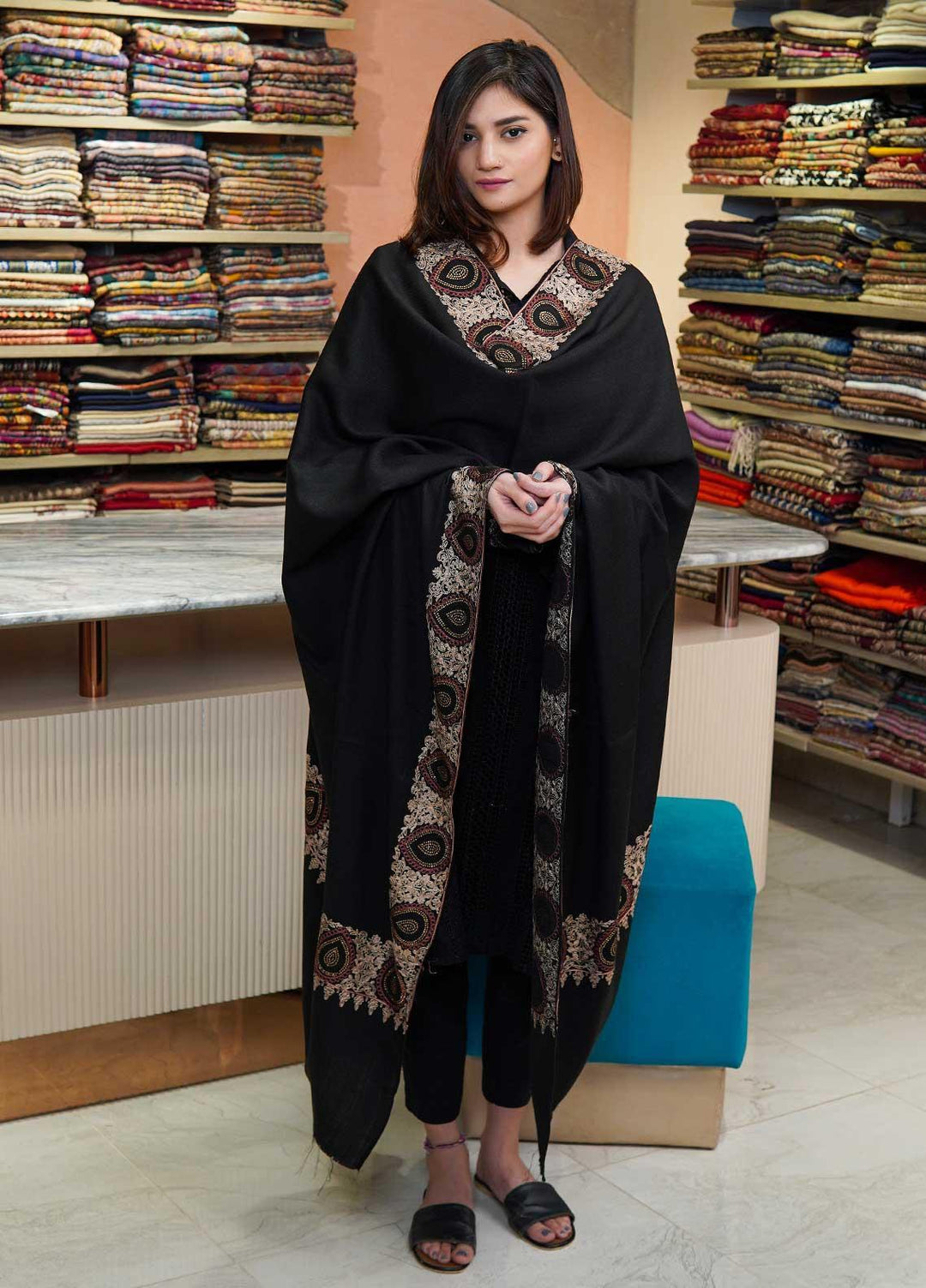 Sanaulla Exclusive Range  Pashmina  Shawls MAMA-51 Black - Pashmina Shawls