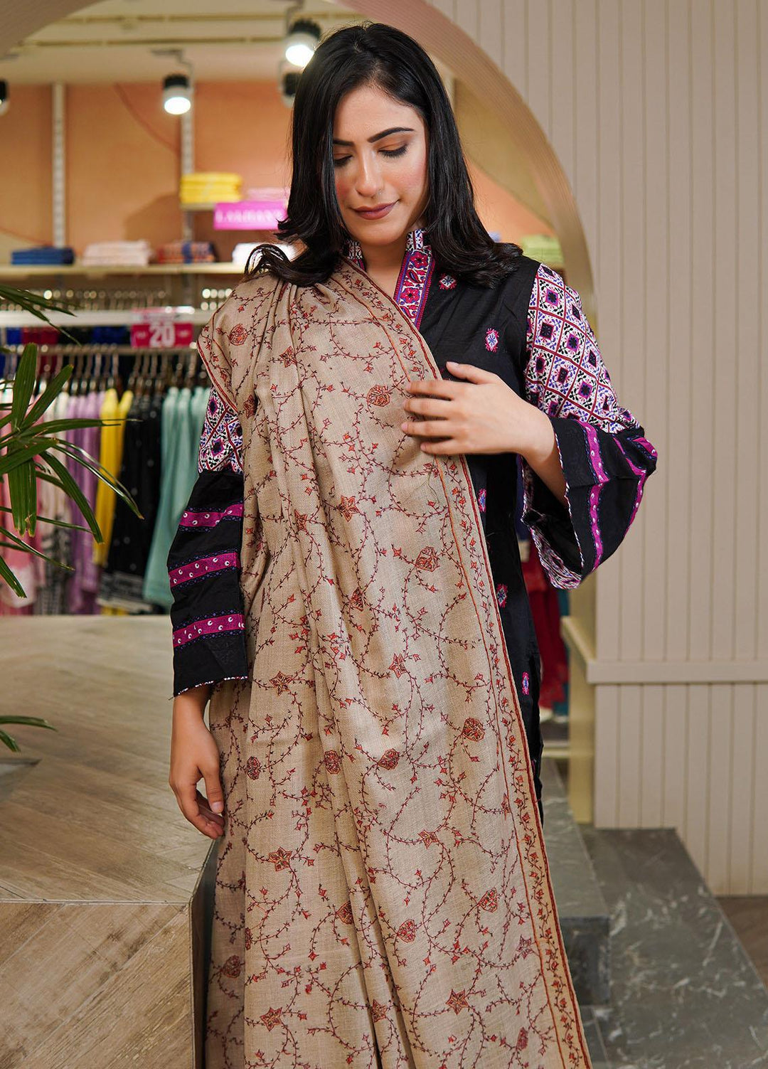 Sanaulla Exclusive Range  Pashmina  Shawls MAMA-17 Brown-3 - Pashmina Shawls