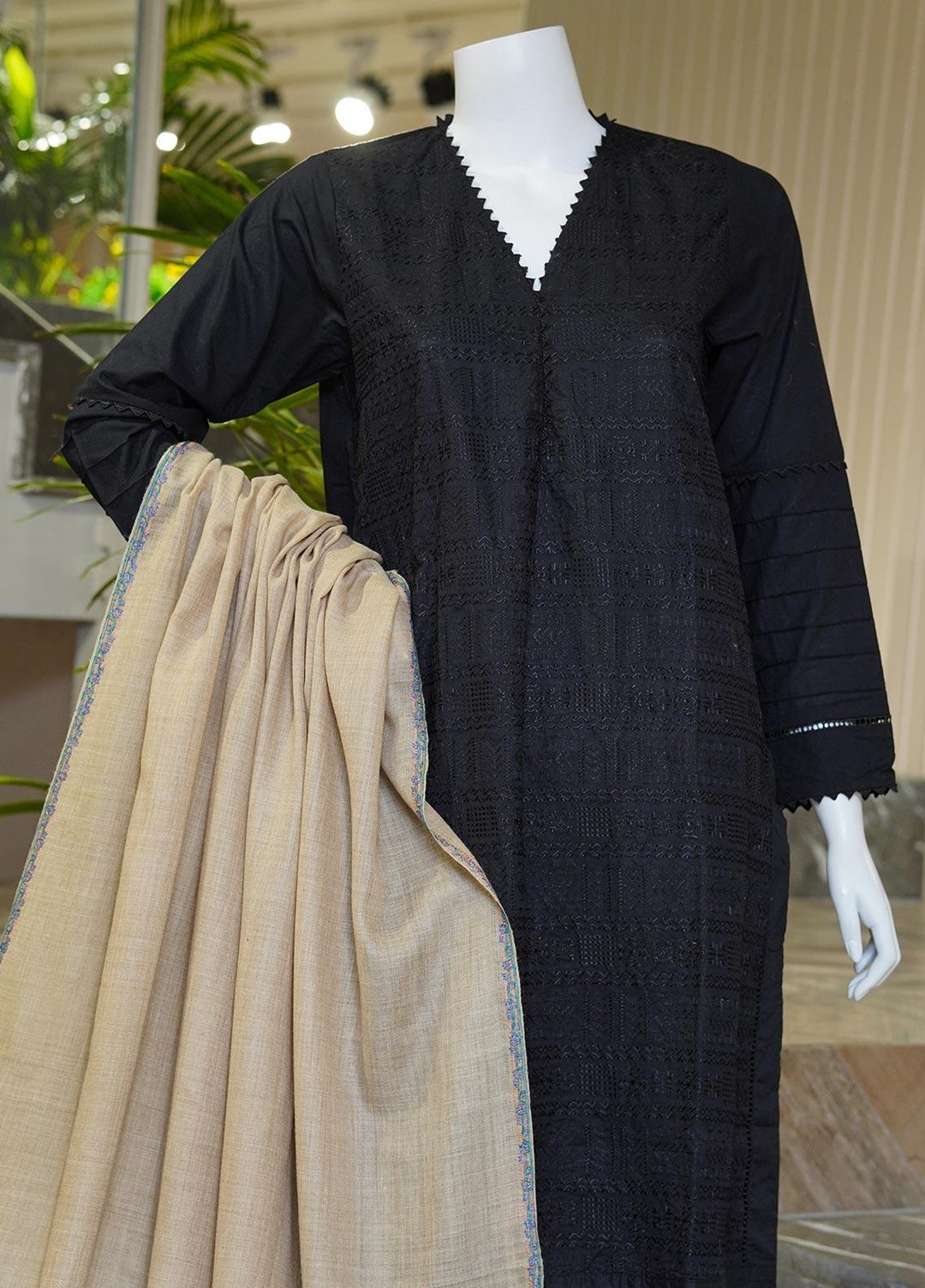 Sanaulla Exclusive Range  Pashmina  Shawls MAMA-15 Fawn-4 - Pashmina Shawls