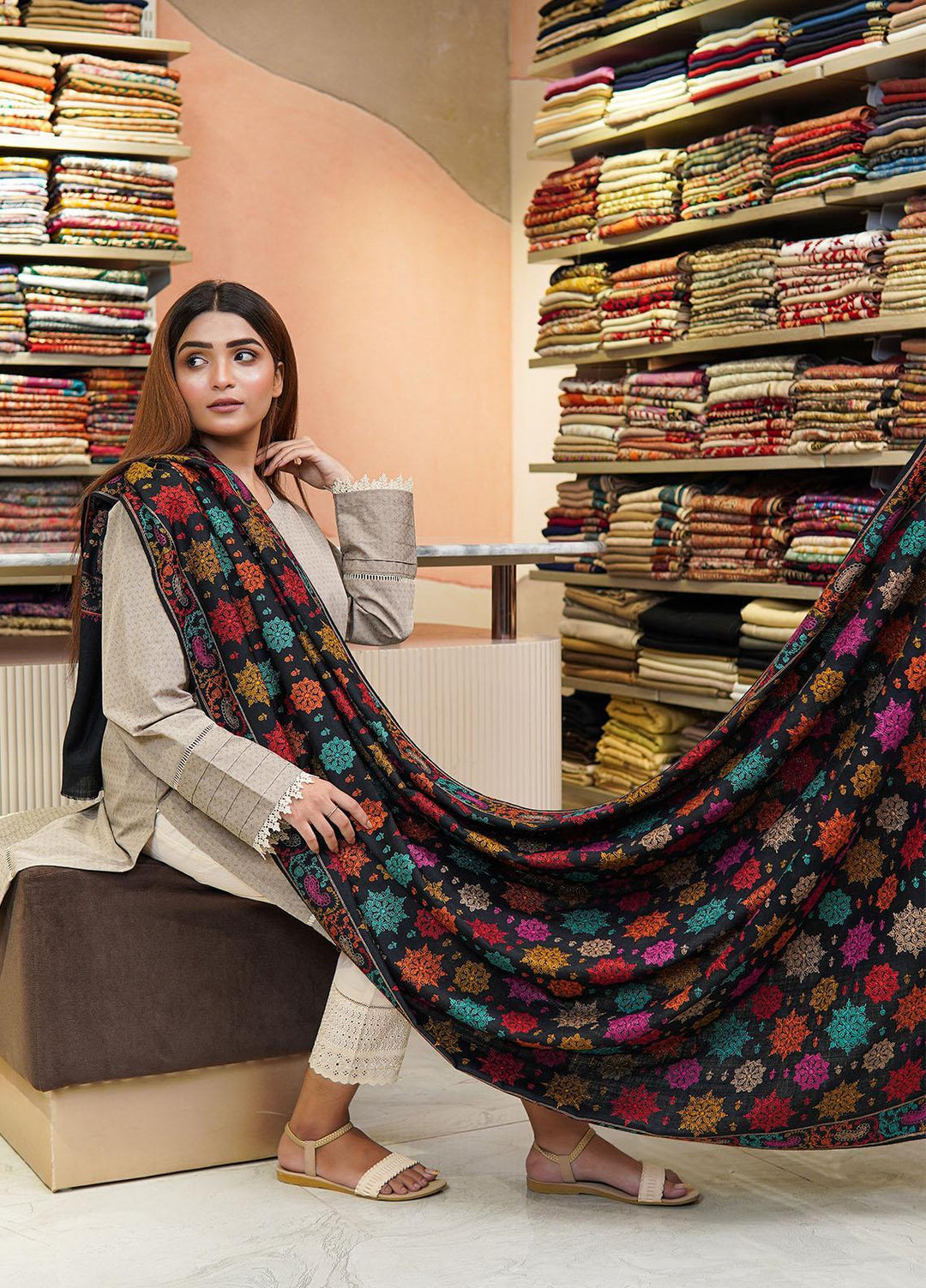 Sanaulla Exclusive Range  Pashmina  Shawls MH Multi Buti Jaal Hw KPS-25 Black02 - Pashmina Shawls