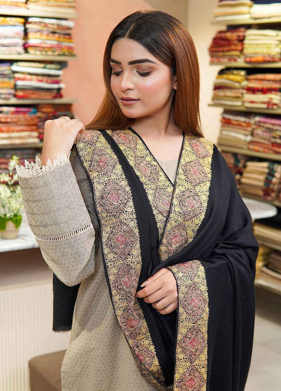 Sanaulla Exclusive Range  Pashmina  Shawls Zarri Nalki Dour New Hw KPS-38 Black01 - Pashmina Shawls