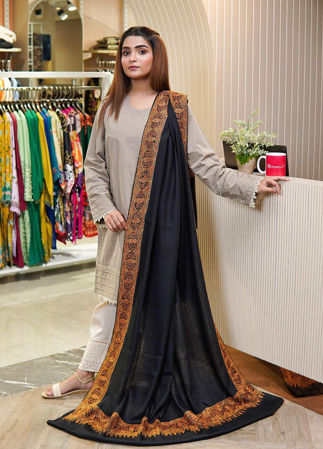 Sanaulla Exclusive Range  Pashmina  Shawls MAMA-20 Black-3 - Pashmina Shawls