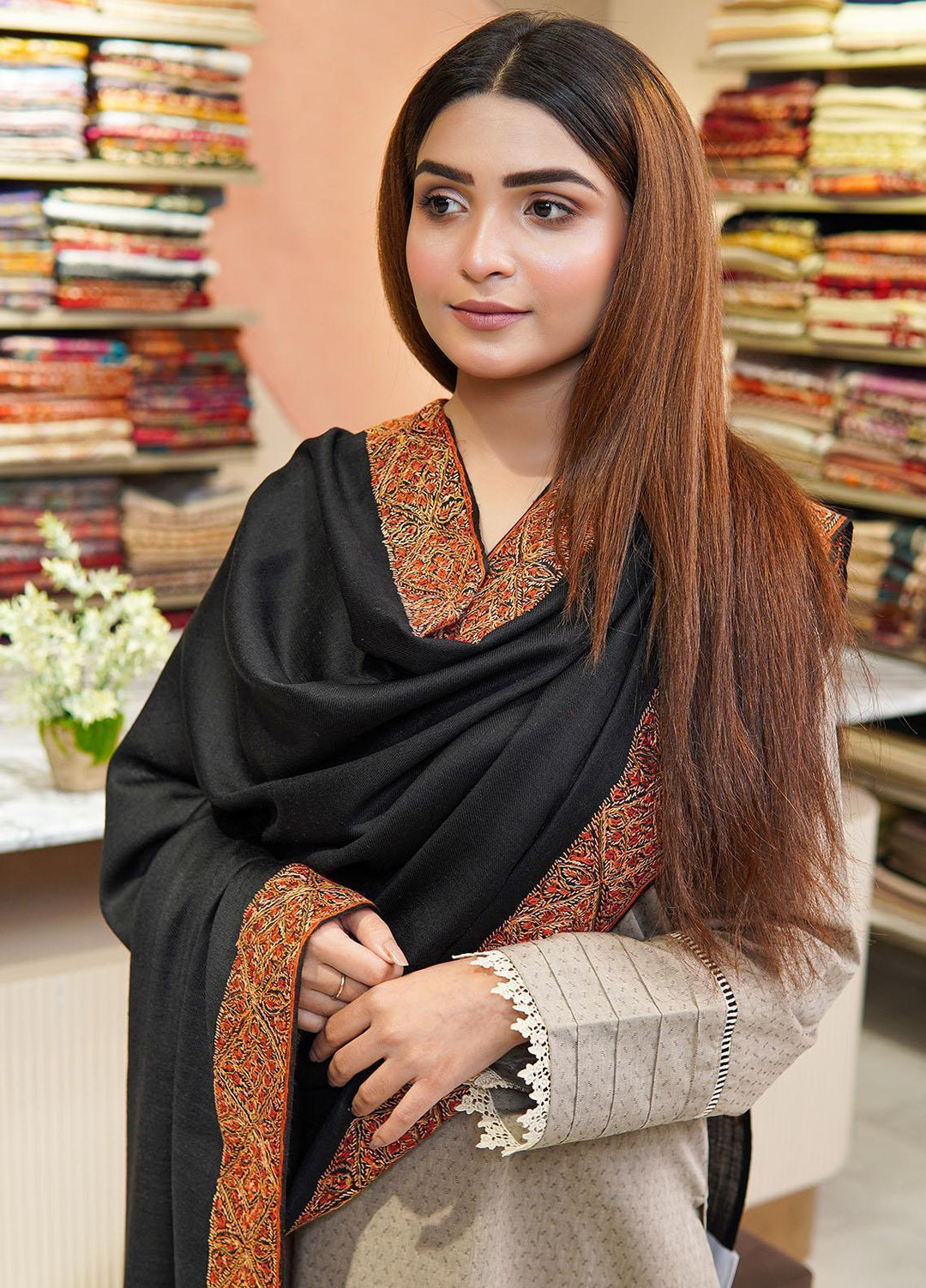 Sanaulla Exclusive Range  Pashmina  Shawls MAMA-20 Black-5 - Pashmina Shawls