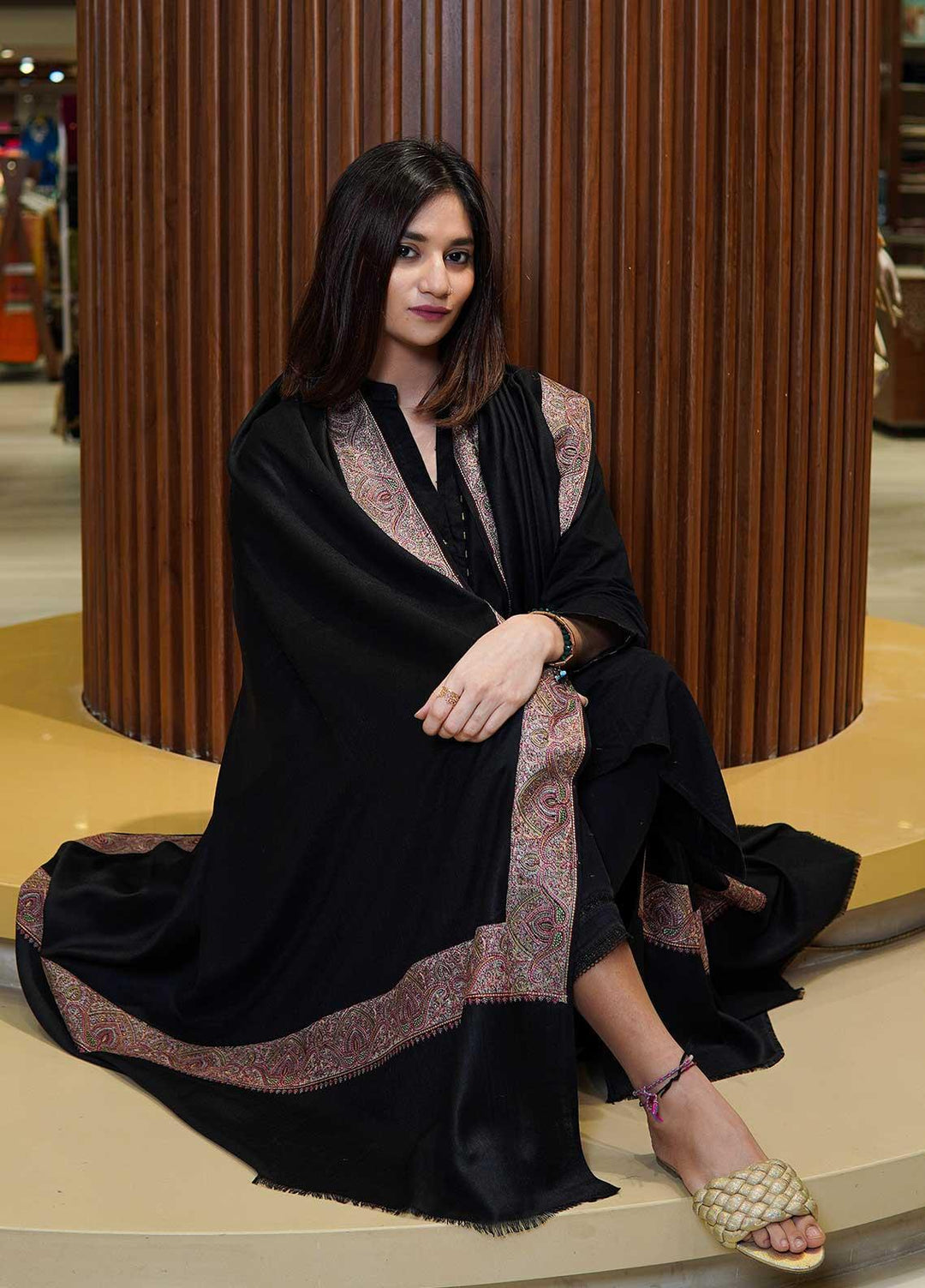 Sanaulla Exclusive Range  Pashmina  Shawls MAMA-31 Black-1 - Pashmina Shawls