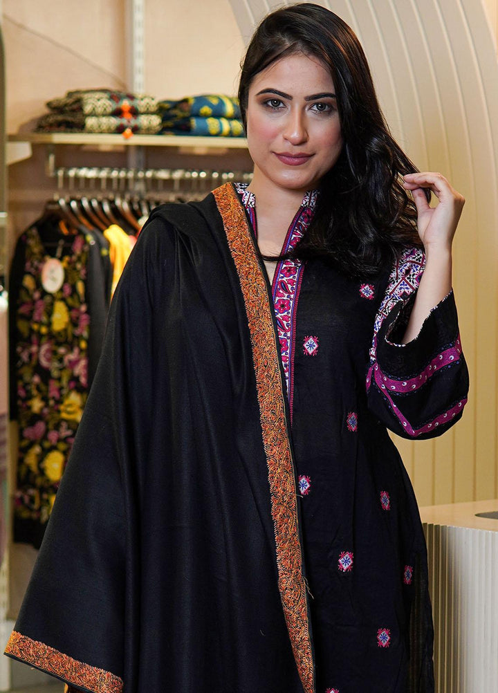 Sanaulla Exclusive Range  Pashmina  Shawls MAMA-16 Black-6 - Pashmina Shawls
