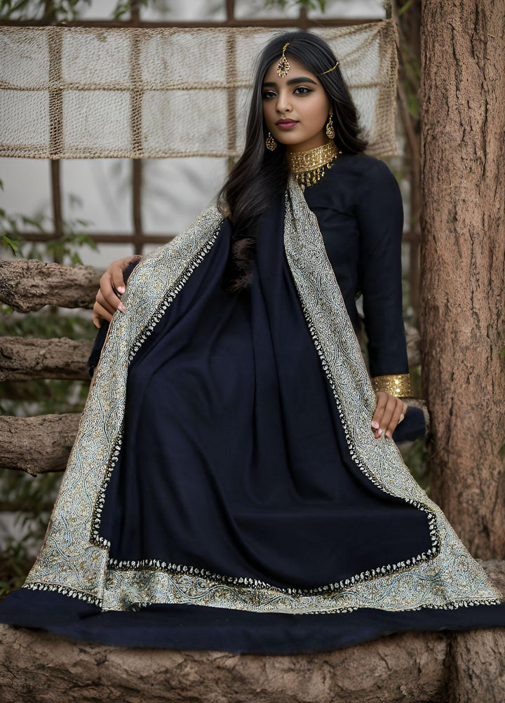 Sanaulla Exclusive Range  Pashmina  Mama D-19 Black - Women Shawls