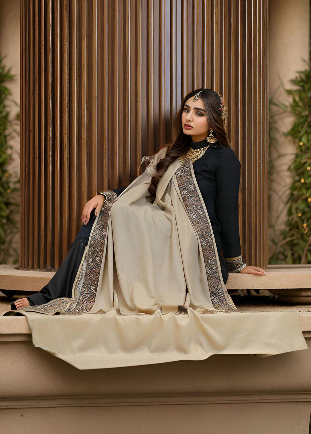 Sanaulla Exclusive Range  Pashmina  Mama D-18 L Brown - Women Shawls