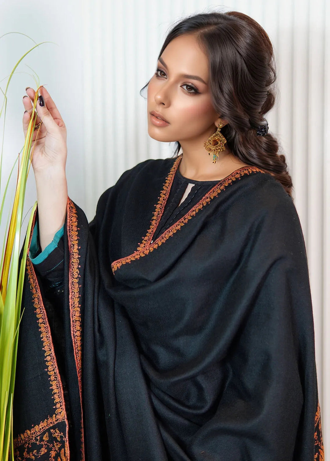 Sanaulla Exclusive Range Pashmina Shawl AKP-05 Black - Winter Collection