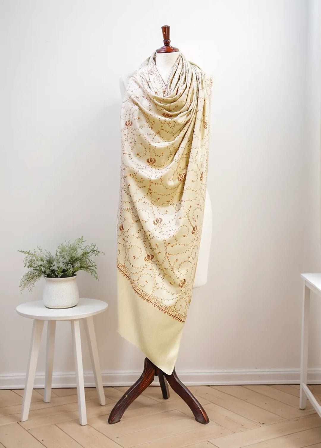 Sanaulla Exclusive Range Pashmina Shawl D-12 Cream 3 - Winter Collection