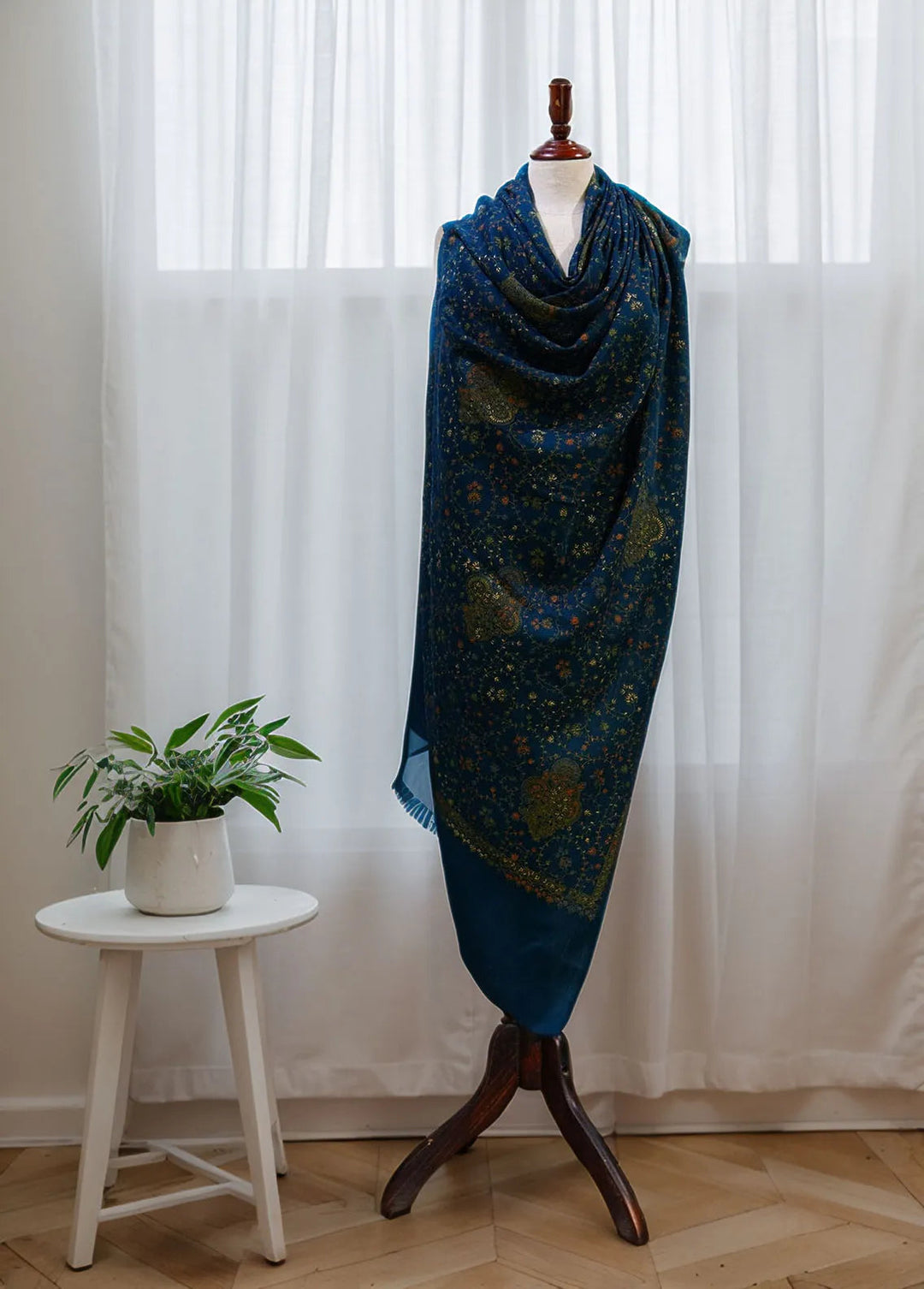 Sanaulla Exclusive Range Pashmina Shawl D-16 Bottle Green 1 - Winter Collection