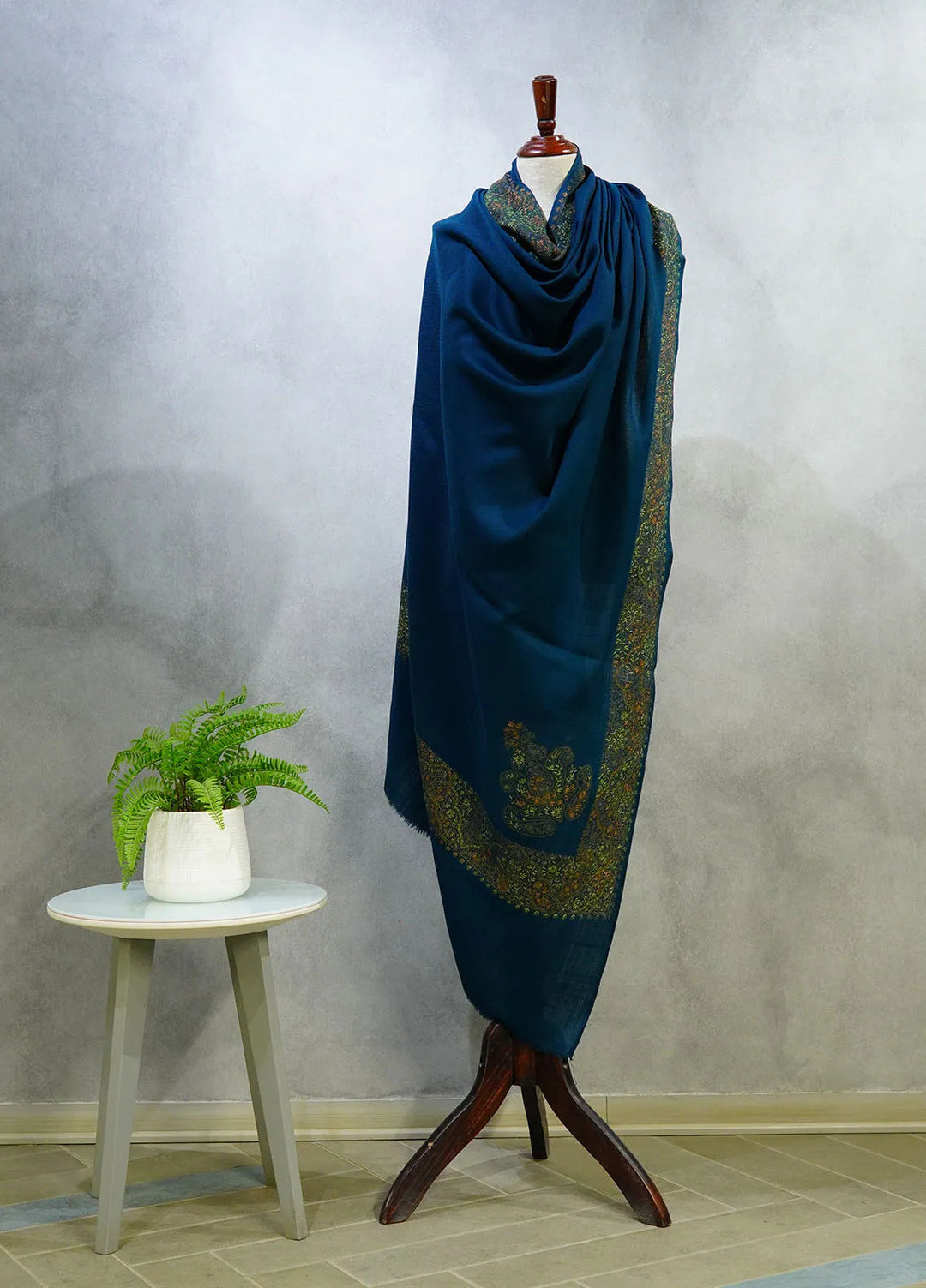 Sanaulla Exclusive Range Pashmina Shawl D-17 Bottle Green 4 - Winter Collection