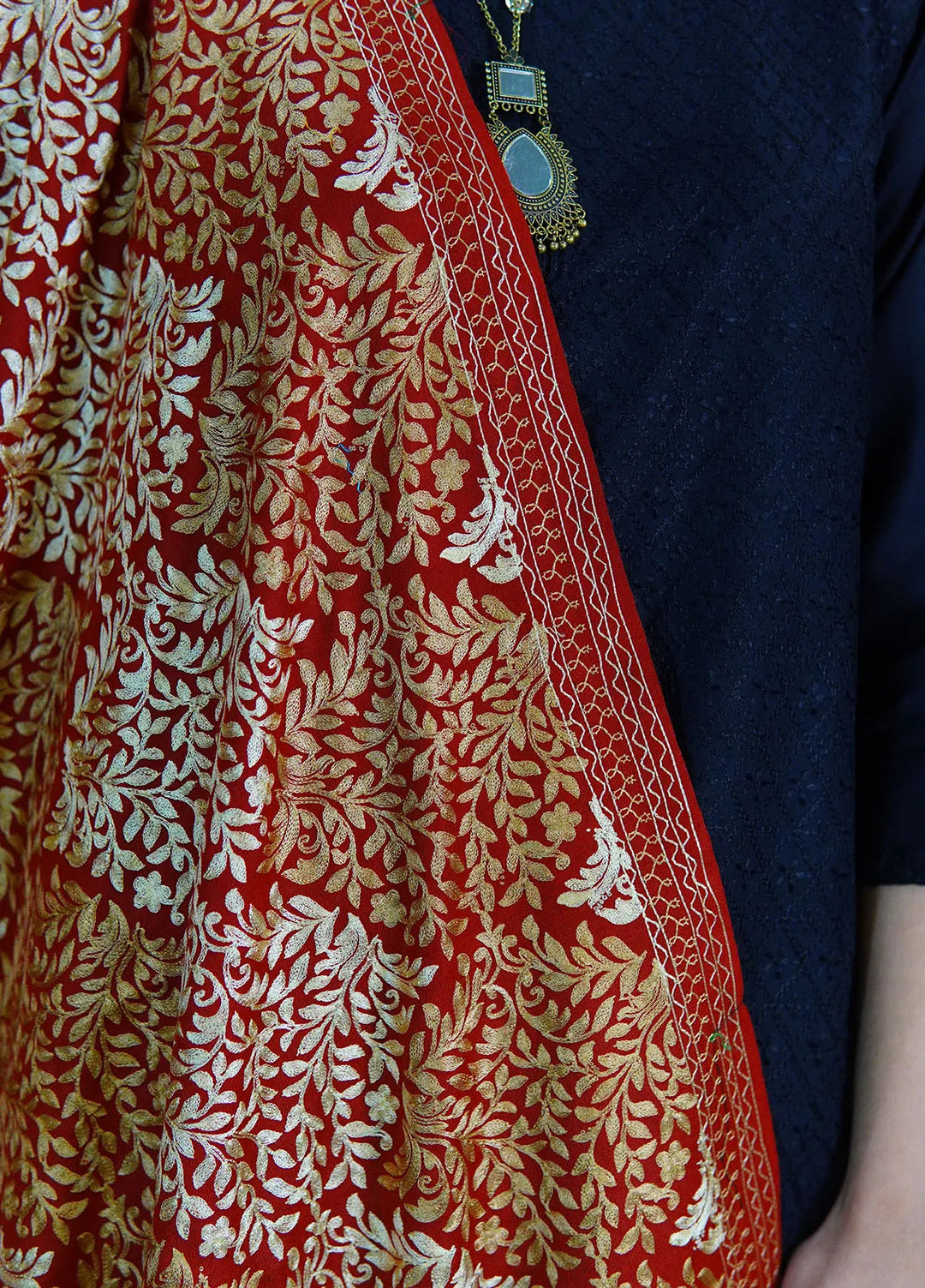 Sanaulla Exclusive Range Pashmina Shawl D-26 Mehroon - Winter Collection