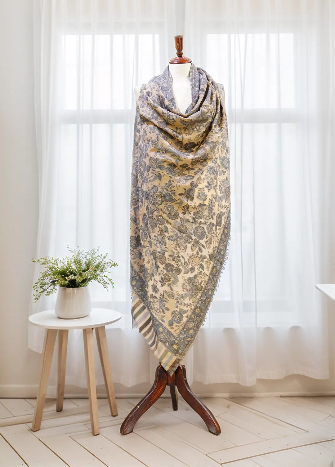 Sanaulla Exclusive Range Pashmina Shawl D-4 Grey - Winter Collection