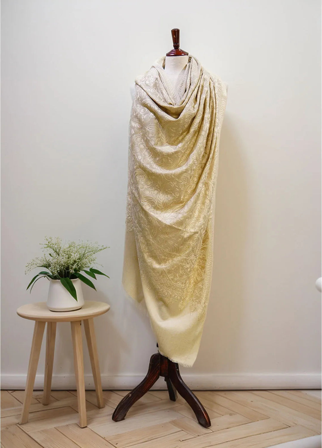 Sanaulla Exclusive Range Pashmina Shawl D-48 Light Grey 3 - Winter Collection