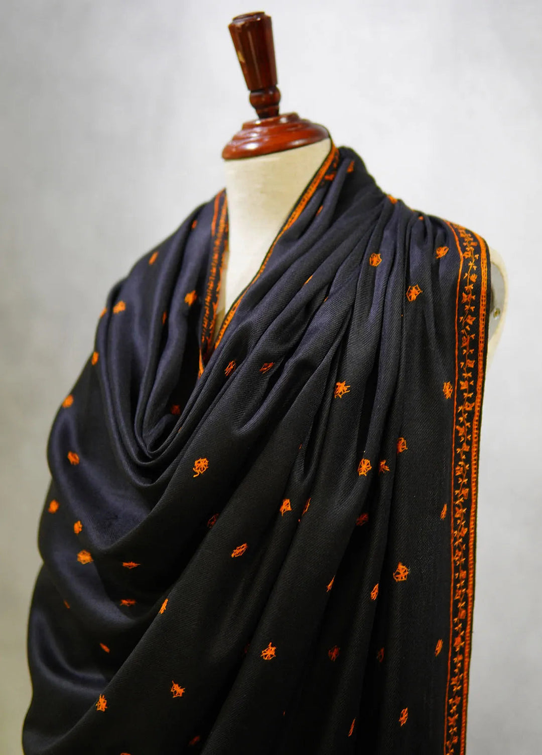 Sanaulla Exclusive Range Pashmina Shawl D-50 Black 2 - Winter Collection
