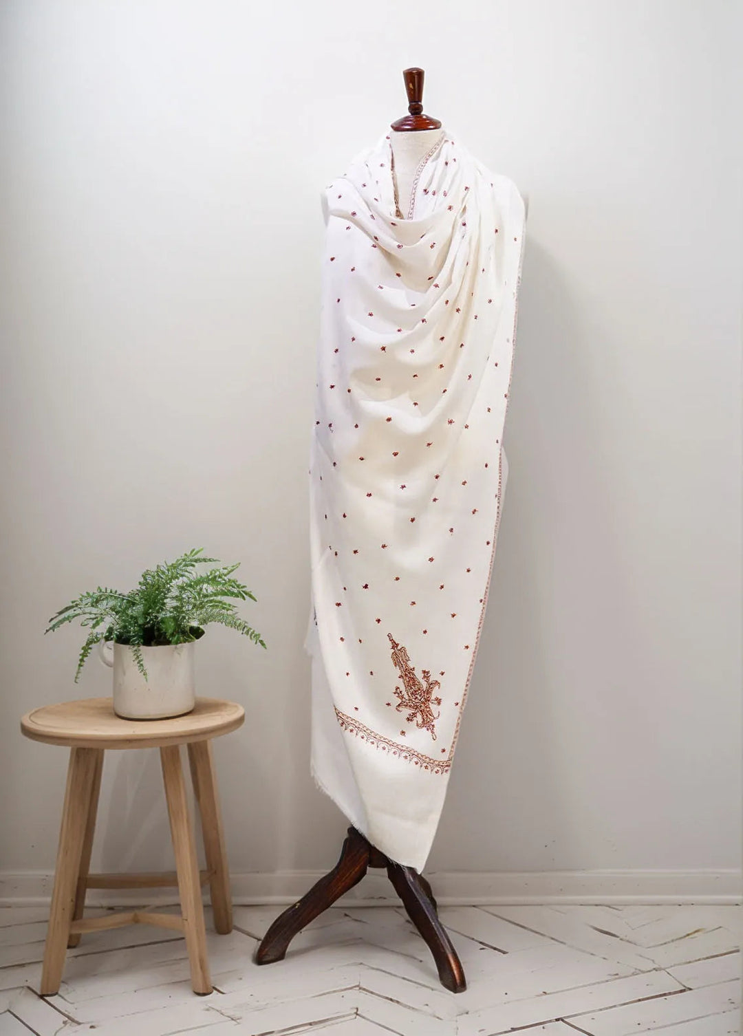 Sanaulla Exclusive Range Pashmina Shawl D-50 White - Winter Collection