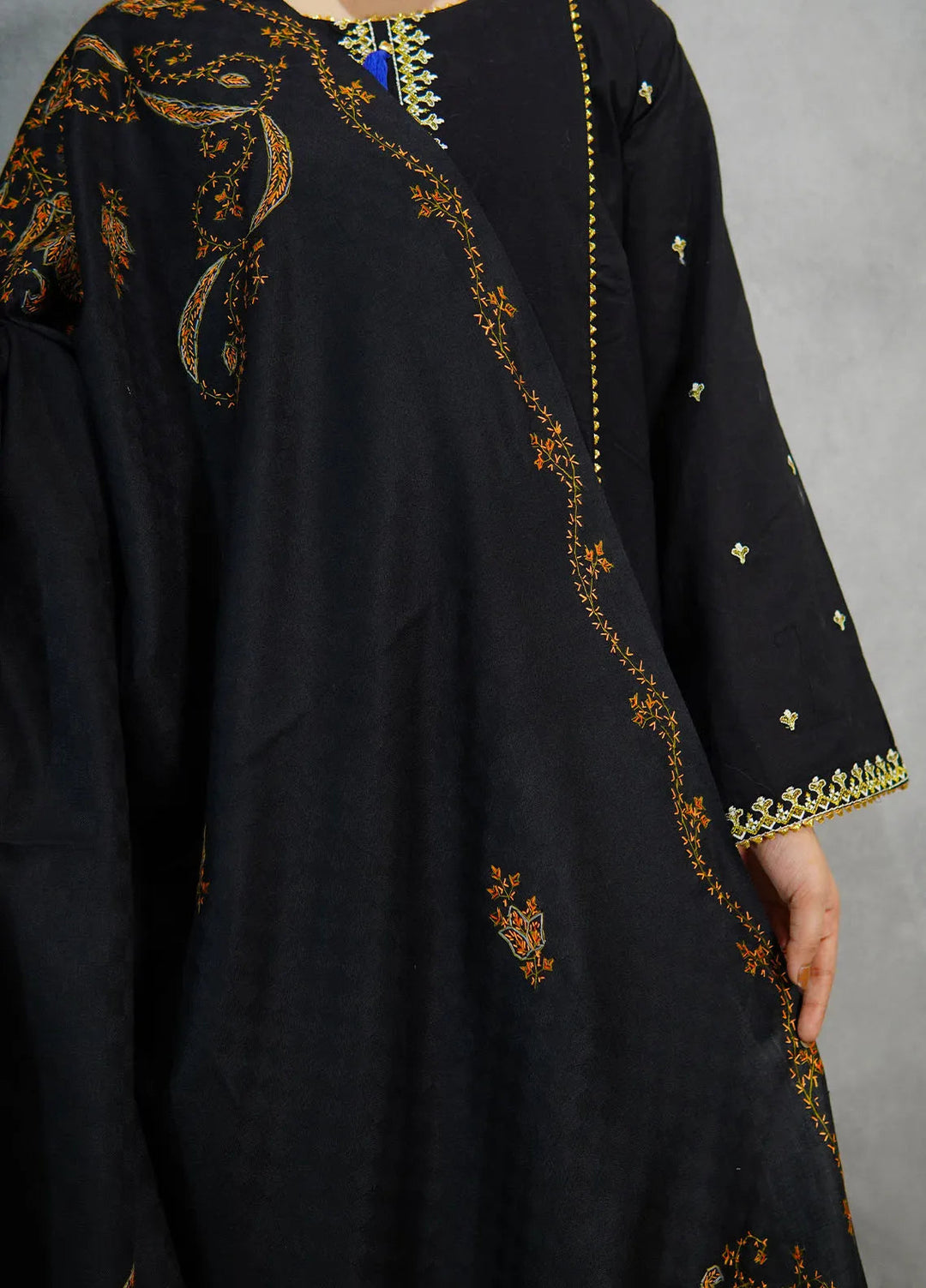 Sanaulla Exclusive Range Pashmina Shawl KPS D-10 Black - Winter Collection