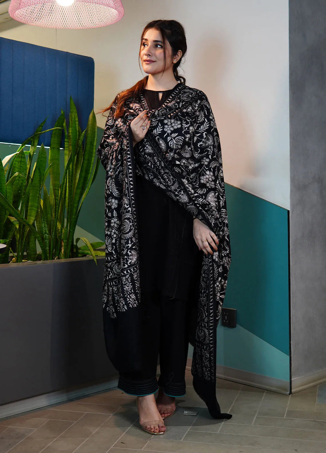 Sanaulla Exclusive Range Pashmina Shawl KPS D-104 Black - Winter Collection