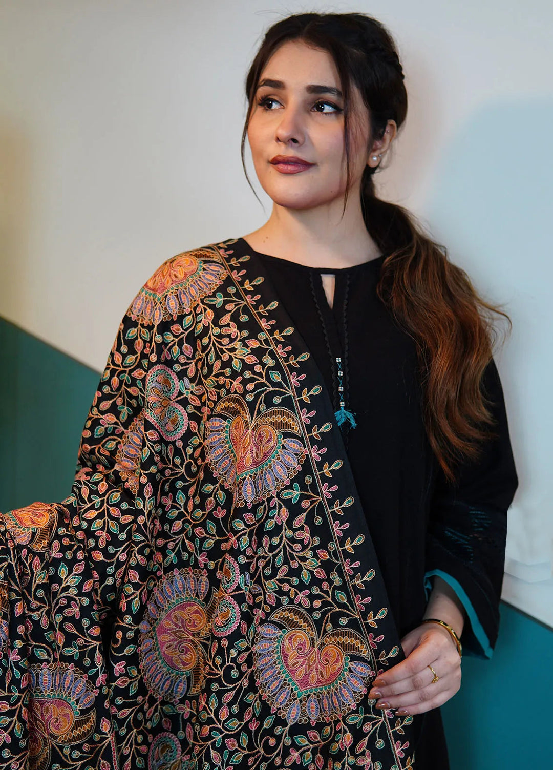 Sanaulla Exclusive Range Pashmina Shawl KPS D-20 Black - Winter Collection