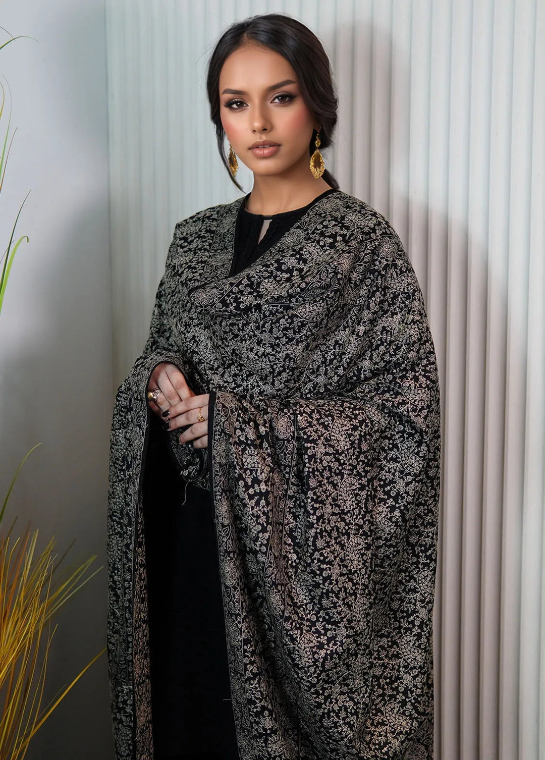 Sanaulla Exclusive Range Pashmina Shawl KPS D-21 Black 1 - Winter Collection