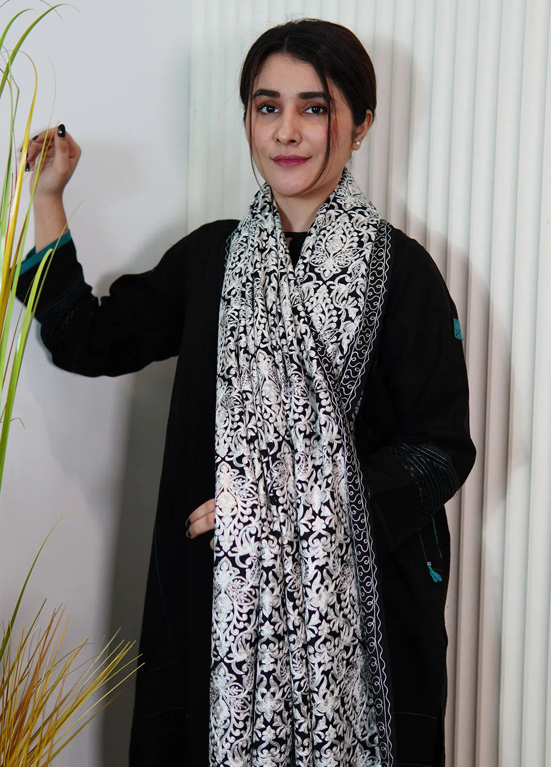 Sanaulla Exclusive Range Pashmina Shawl KPS D-35 Black 1 - Winter Collection