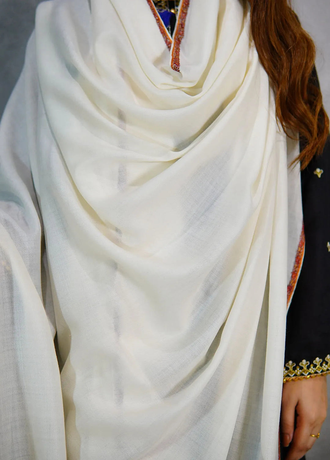 Sanaulla Exclusive Range Pashmina Shawl KPS D-62 Off White 3 - Winter Collection