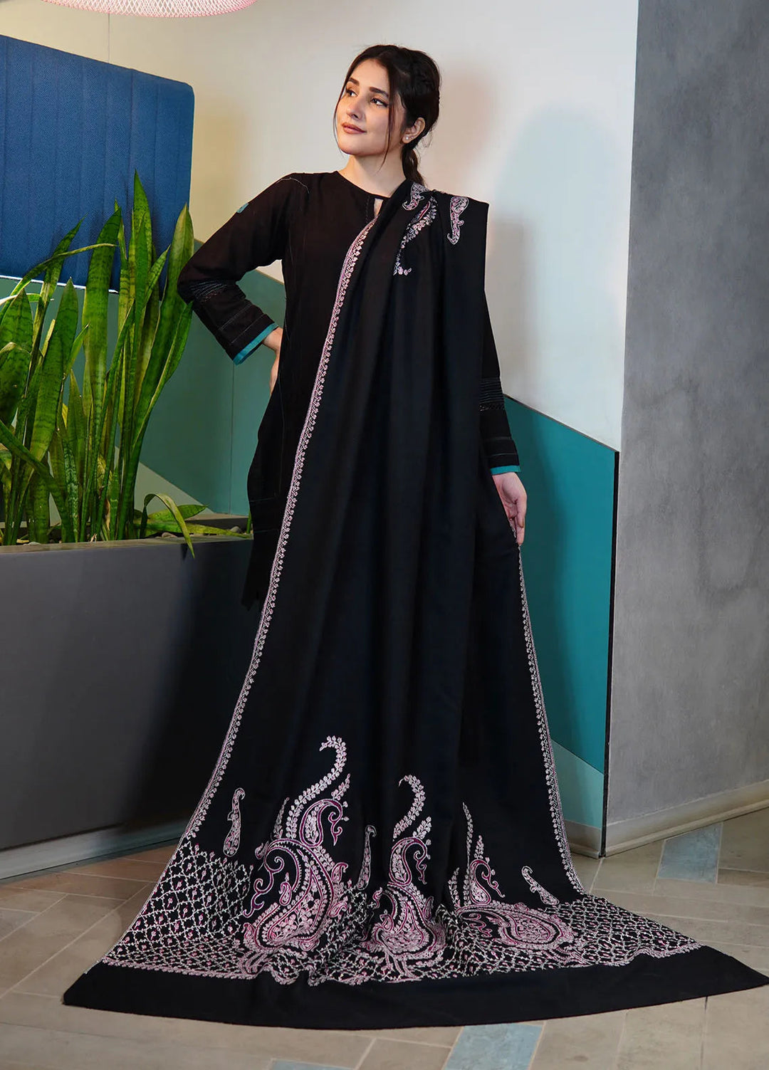Sanaulla Exclusive Range Pashmina Shawl KPS D-86 Black 1 - Winter Collection